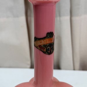 Antigua Botella de Opalina Rosa con Flores y Tapa - imagen 3