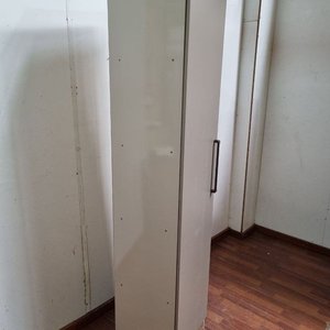 Mueble Auxiliar Beige con Puerta y Estantes Interiores - imagen 3
