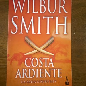 Lote siguiente: Libro Costa Ardiente: La Saga Courtney de Wilbur Smith
