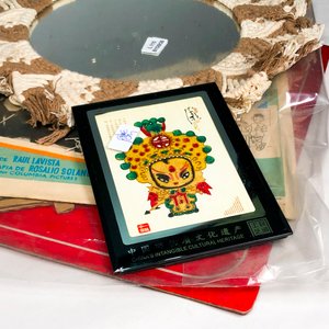 Lote de 4 piezas: Espejo con crochet, cartel publicitario y láminas - imagen 3