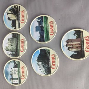 Set de 6 Posavasos de Cuero Grabado y 6 Posavasos Grant's Scotch Whisky - imagen 3