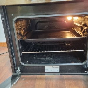 Horno Eléctrico Panavox Plateado con Detalles y Falla en Resistencia - imagen 2