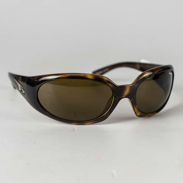 Lote siguiente: Par de lentes de sol Arnette