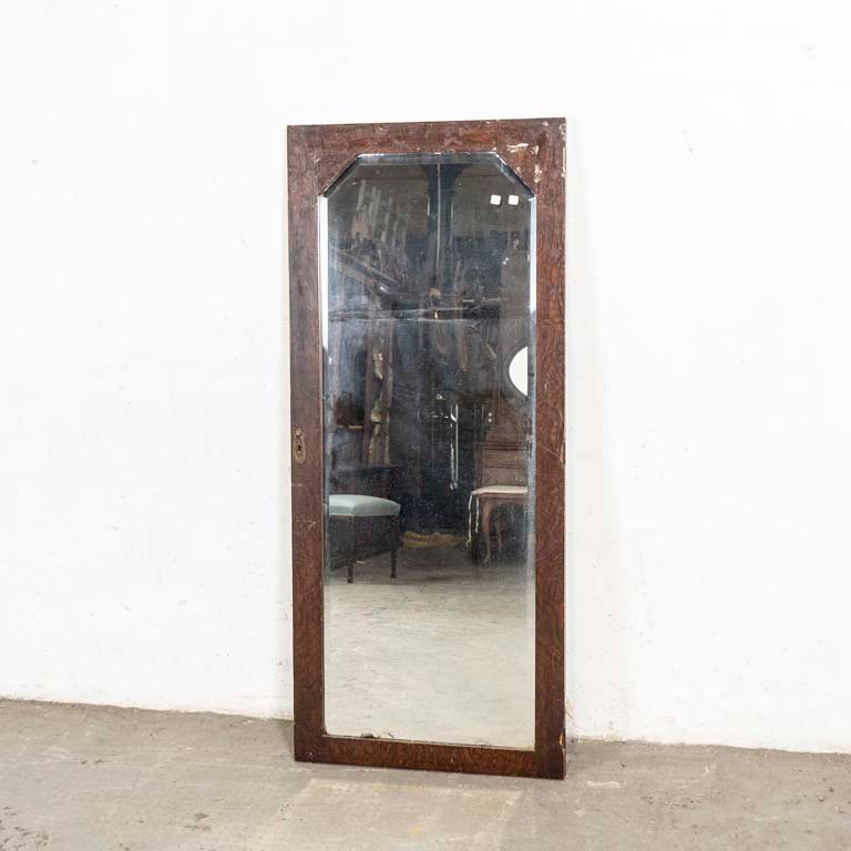 Lote anterior: Puerta espejo biselado con marco de madera enchapada