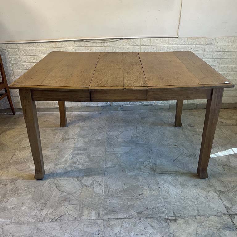 Mesa de comedor en roble extendible con armado y mesa ampliable