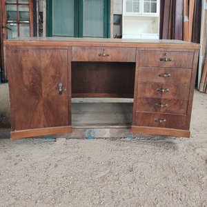 Lote anterior: Escritorio Art Decó de Madera con Cajones y Puertas