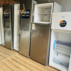 Lote de 5 Heladeras con Faltantes y Averías para Service - imagen 2