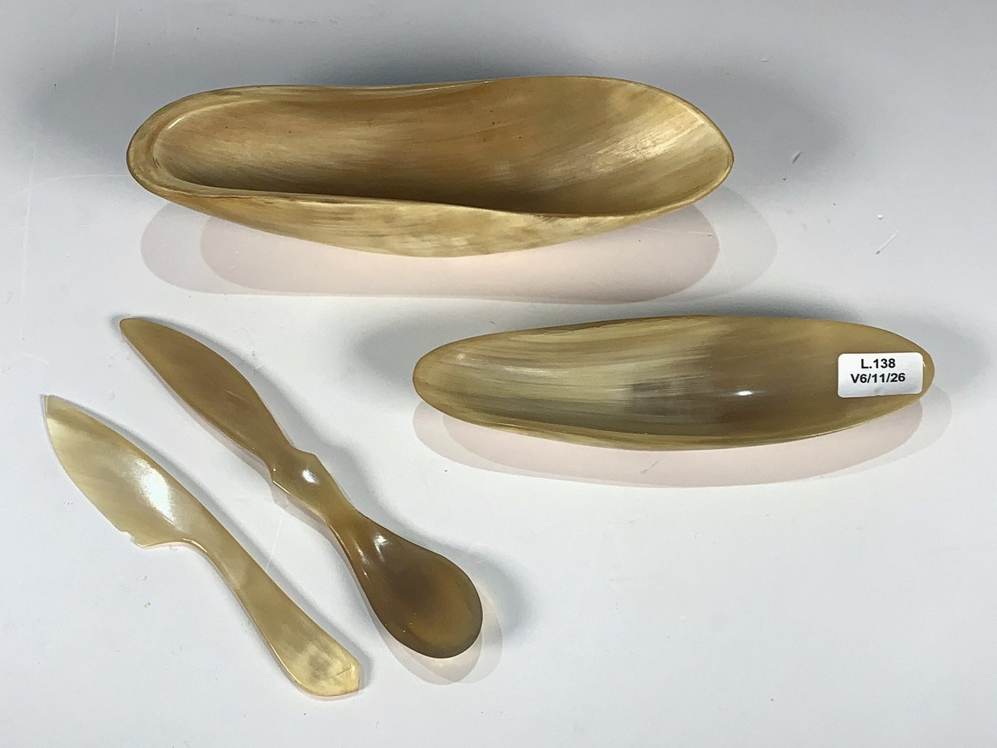 Set de 4 Piezas para Servir en Guampa: Cuchillo, Cuchara y 2 Recipientes