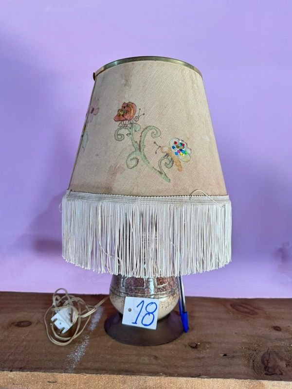 Lámpara de mesa vintage con pantalla - imagen 3