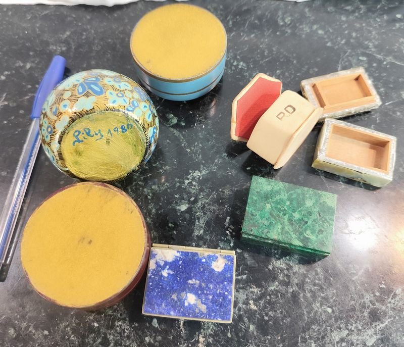 Colección de Pastilleros de Diferentes Épocas y Materiales - imagen 4
