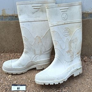 Lote anterior: Dos Pares de botas lluvia PVC Talle 38 y 39 - Detalles de Uso
