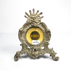 Lote anterior: Pluviómetro de Bronce Labrado con Rostro y Rayos