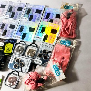 Lote de 30 Accesorios para Celulares: Protectores de Pantalla, Cargadores y Auriculares - imagen 4