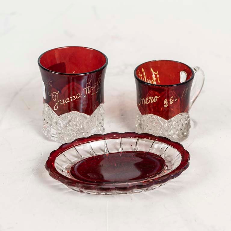 Juego de 3 Piezas de Cristal Checo Rubí con Grabados