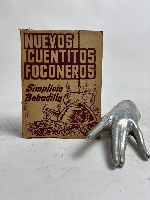 Lote anterior: Libro de cuentos de Simplicio Bobadilla - Libreria Blundi Uruguay