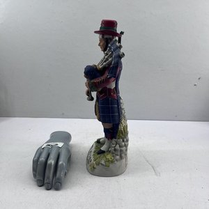 Botella de Whisky White Heather con Figura de Gaitero Escocés - imagen 2