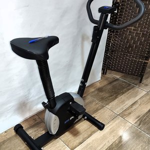 Bicicleta Fija de Ejercicio Kingsport Regulable con Computadora - imagen 3
