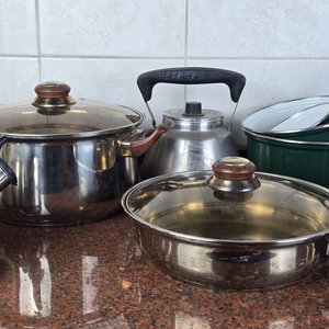 Variedad de Ollas, Cacerolas y Termo de Acero Inoxidable - imagen 5