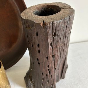 Set de Adornos Rústicos: Plato de Madera y Portavela de Tronco - imagen 5