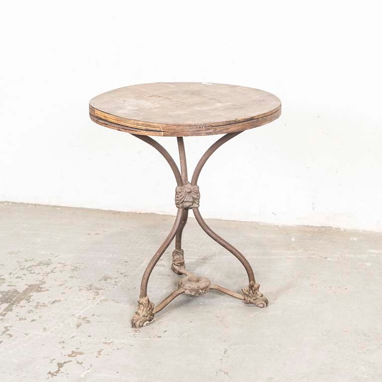 Lote anterior: Mesa circular de madera con base de hierro fundido