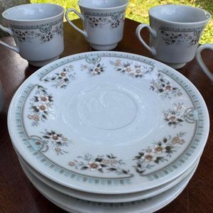 5 tacitas y 6 platillos en porcelana china - imagen 3