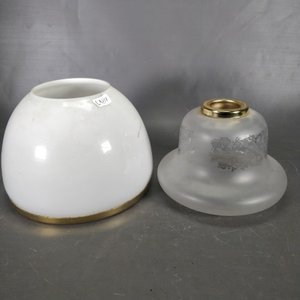 Dos Pantallas de Lámpara: Vidrio Opalino y Vidrio Tallado - imagen 2