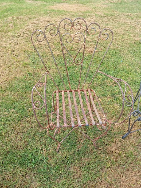 Sillas de hierro antiguas para decoración - imagen 7