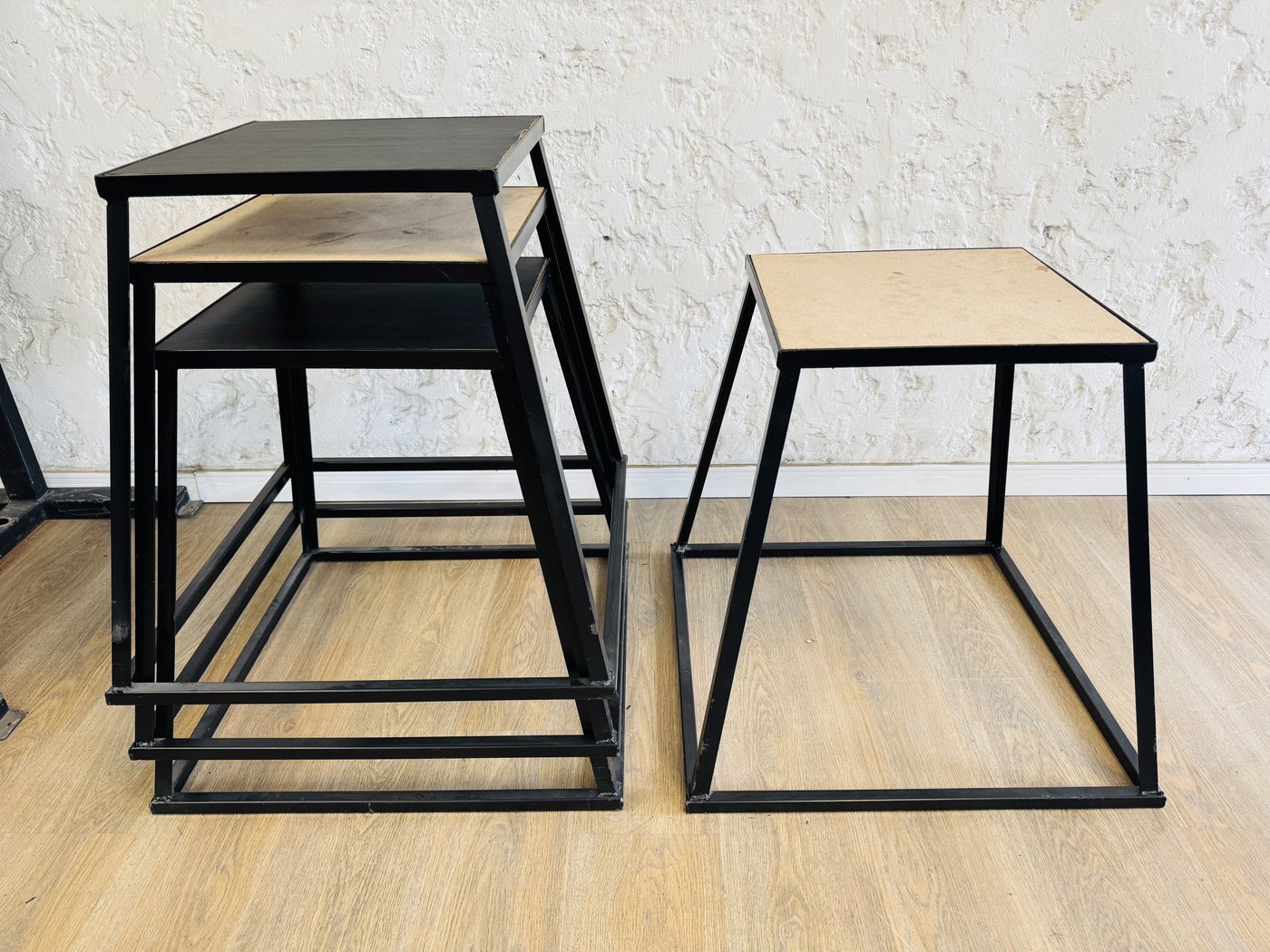 4 Bancos Pliométricos Metálicos con Tapa de Madera