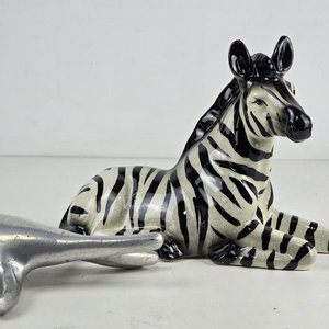 Lote siguiente: Figura de Cebra en Cerámica Decorativa