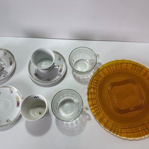 Lote anterior: Set de Vajilla: Tazas, Platillos y Plato para Torta Ámbar