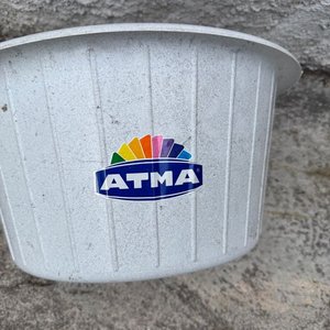 Lote siguiente: Balde Plástico ATMA y 2 Pares de Botas de Goma Talle 40