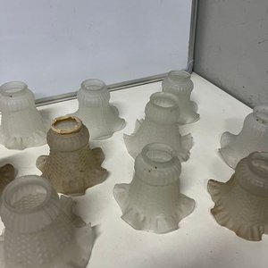 Lote de 3 Ventiladores de Techo para Armar con 12 Tulipias de Vidrio y Apliques de Luz - imagen 10