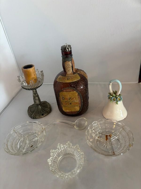 Lote anterior: Candelabros y accesorios de porcelana para decoración