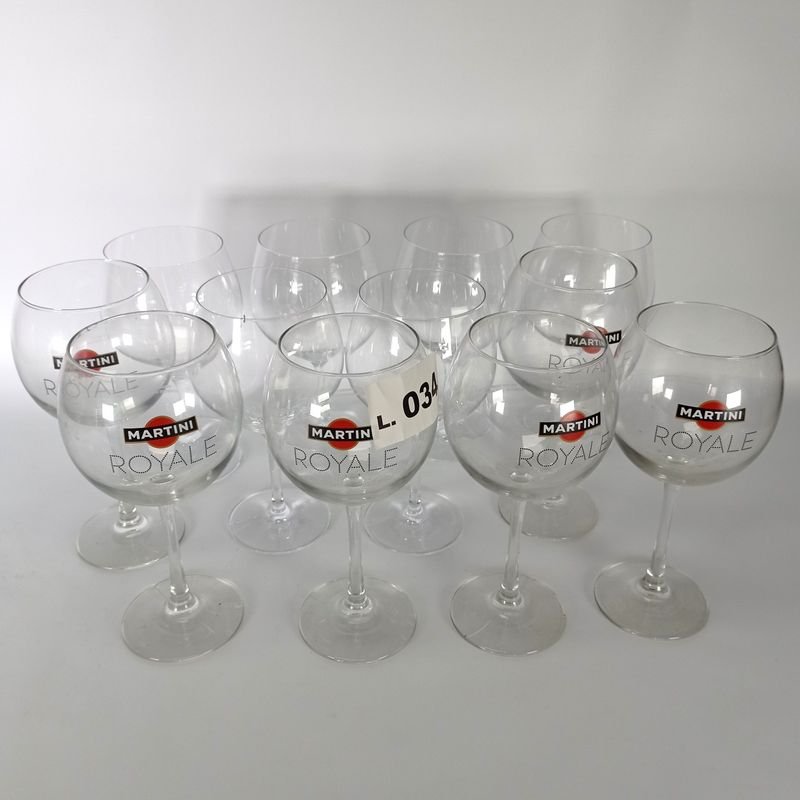 Lote siguiente: Martini Royale copas de vino