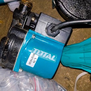 Lote de 11 Bombas de Agua Circuladoras y Controles Total - imagen 3