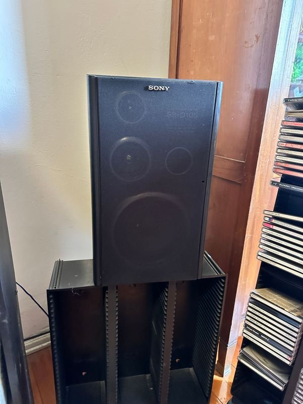 Equipo de audio Sony con disco, cds y cassette - imagen 6