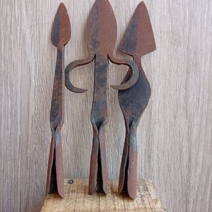 Lote anterior: Tres Arpones Africanos Tradicionales de Herrería
