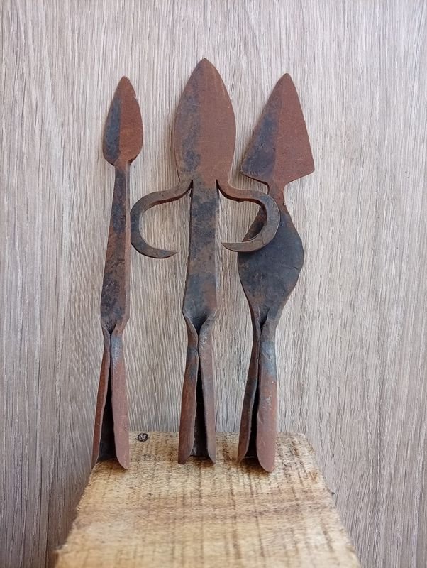 Tres Arpones Africanos Tradicionales de Herrería