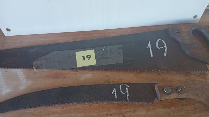 Tres serruchos antiguos para la venta - imagen 4