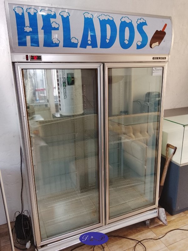 Heladera Comercial de Dos Puertas