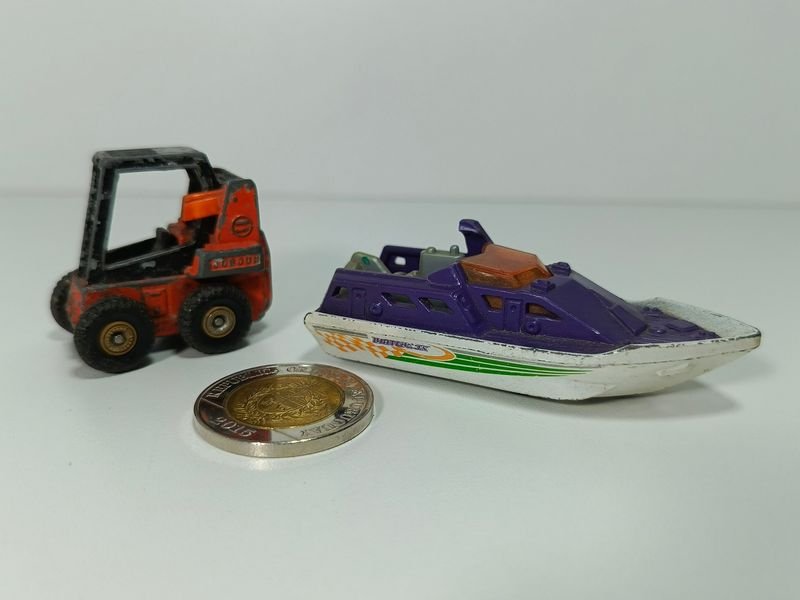 Juguetes coleccionables Tomica y Match Box - imagen 2
