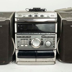 Equipo de Sonido Sony con Doble Cassette, CD y Control Remoto - imagen 2