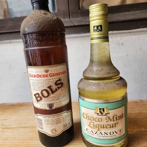 Lote de Ginebra Bols y Licor Choco Mint Cazeneuve - imagen 2