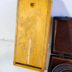 Lote de 6 Micrómetros y Pie de Rey en Cajas de Madera - imagen 6