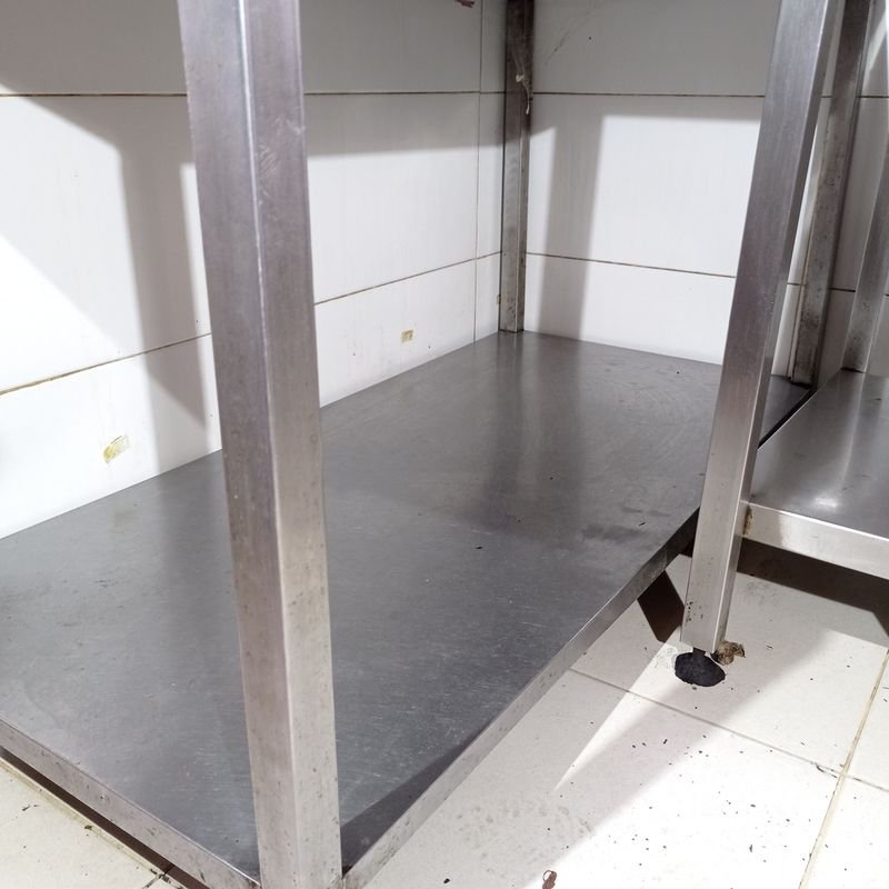 Mesa gastronómica en acero inoxidable de alta calidad - imagen 4