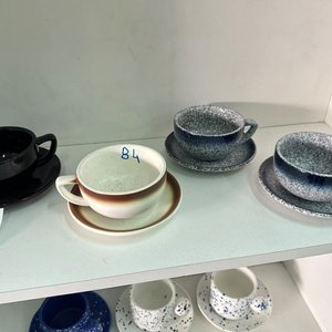 Juego de 4 Tazas de Cerámica con sus Platos en Varios Colores - imagen 3
