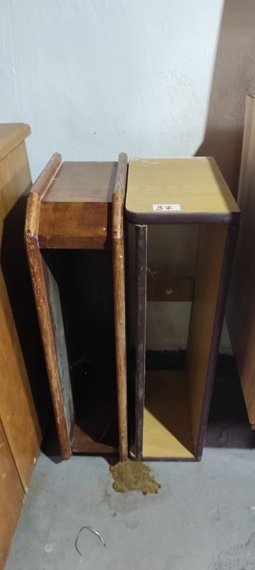 Lote de 2 repisas de madera