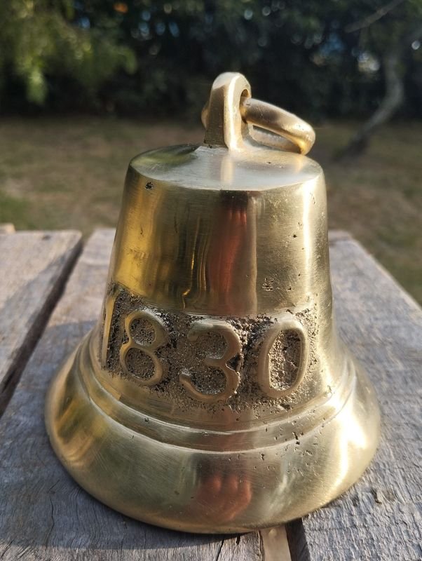 Campana de bronce pulido de 11 cm de diámetro x 11 cm de alto - imagen 2