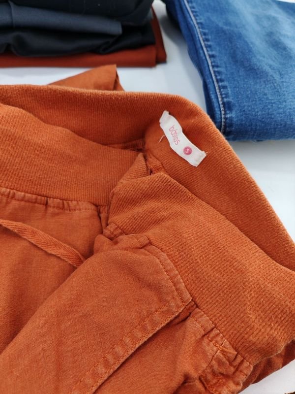 Pantalones de mujer en buen estado - imagen 4