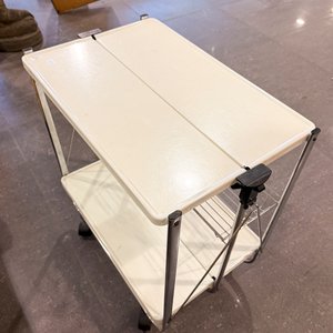 Mesa de centro de madera y carrito auxiliar metálico - imagen 2